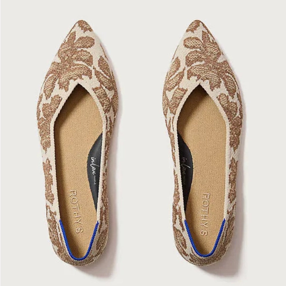 Brand New never worn Point ll Gold Chantilly lace style with in love insoles.